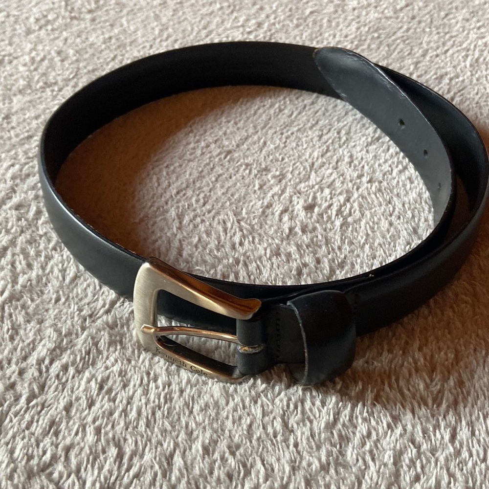 Kenneth Cole Black leather belt
